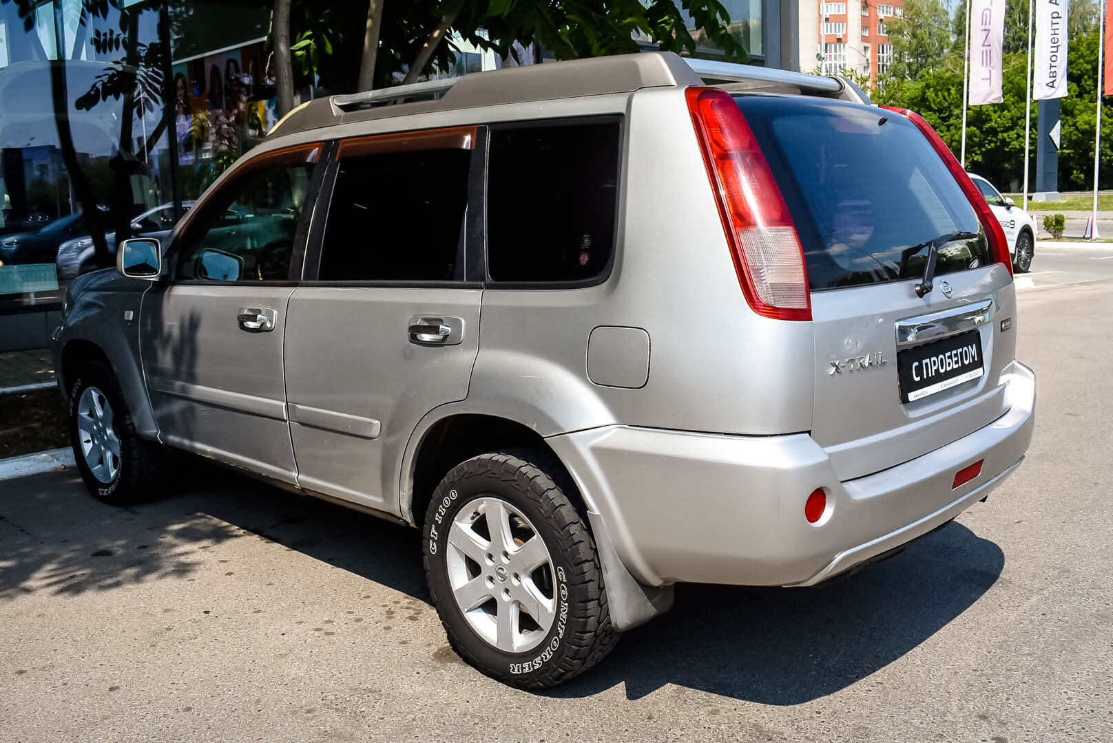 Nissan X-Trail, I Рестайлинг 2.5 MT (165 л.с.) 4WD 2006