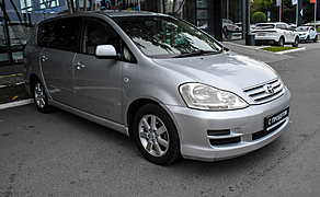 Toyota Ipsum, II (M20) Рестайлинг 2.4 AT (160 л.с.)