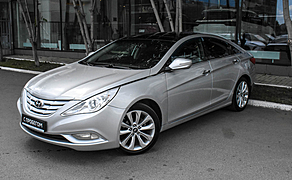 Hyundai Sonata, VI (YF) 2.0 AT (150 л.с.)
