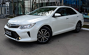 Toyota Camry, VII (XV50) Рестайлинг 2.5 AT (181 л.с.)