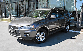 Mitsubishi Outlander, II Рестайлинг 2.0 MT (147 л.с.)