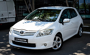 Toyota Auris, I Рестайлинг 1.6 AT (124 л.с.)