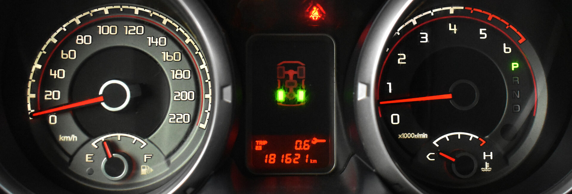 Mitsubishi Pajero, IV Рестайлинг 1 3.2d AT (200 л.с.) 4WD 2013