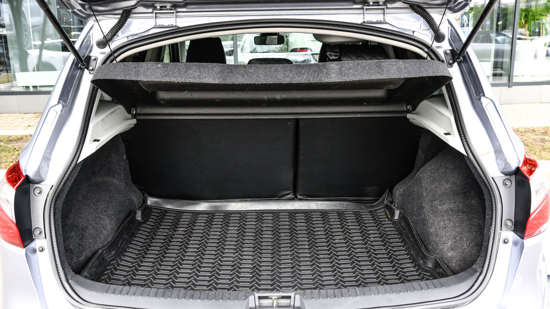 Nissan Qashqai, I Рестайлинг 1.6 CVT (117 л.с.) 2012