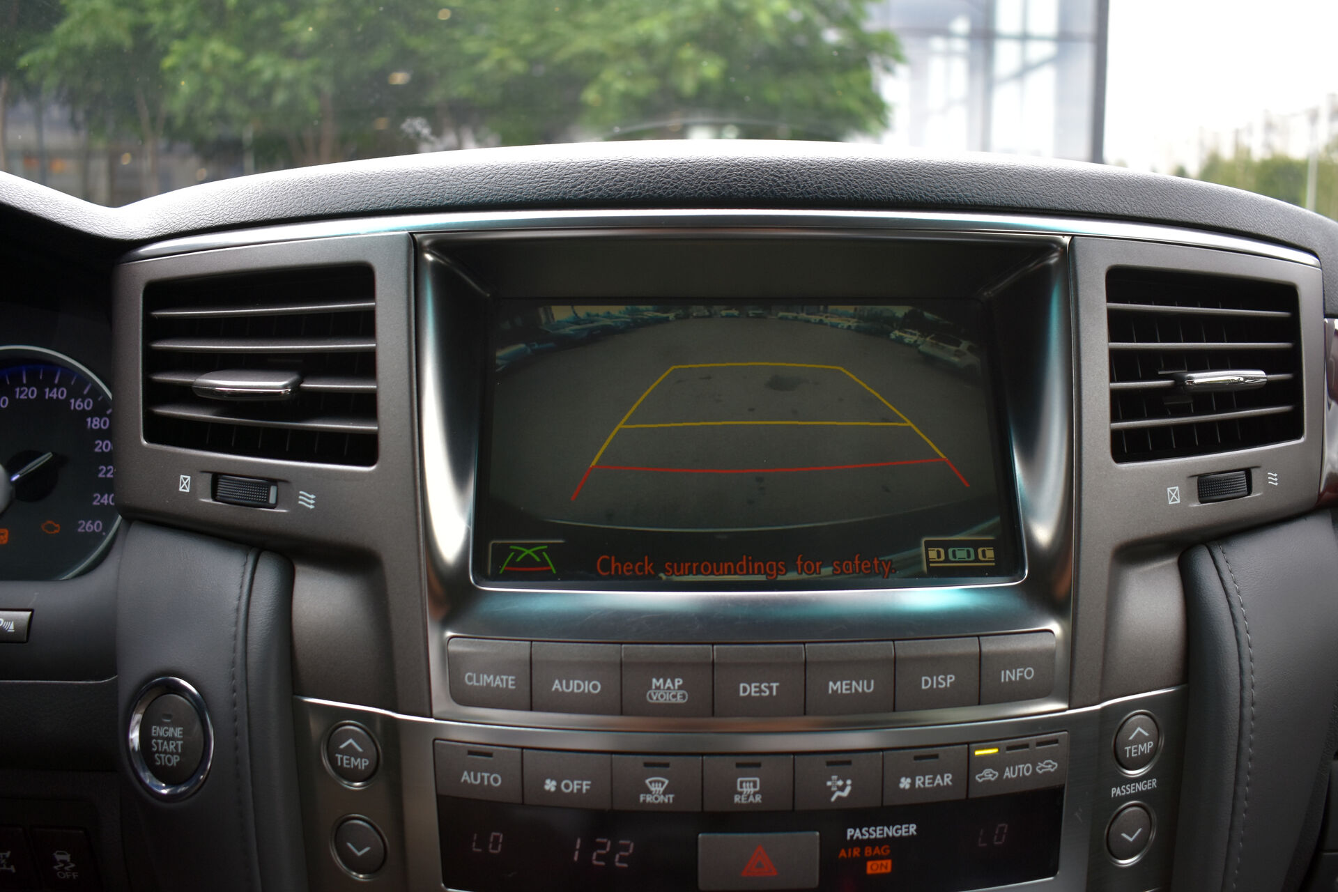 Lexus LX, III 570 5.7 AT (383 л.с.) 4WD 2008