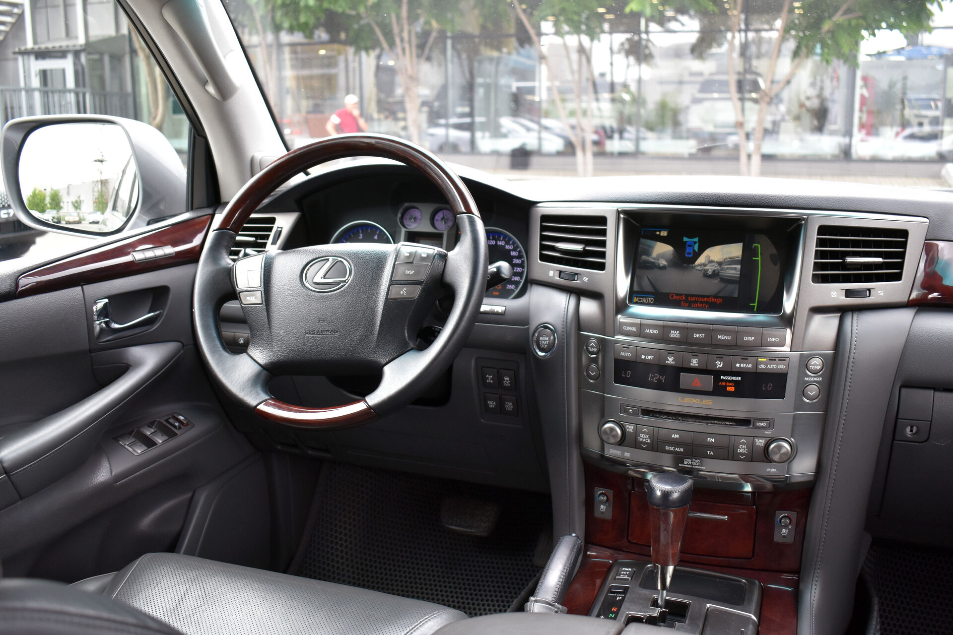 Lexus LX, III 570 5.7 AT (383 л.с.) 4WD 2008