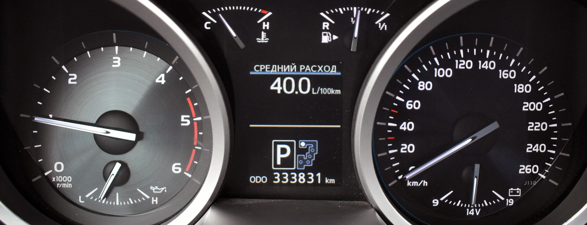 Toyota Land Cruiser, 70 Series Рестайлинг 1 76 4.5d AT (202 л.с.) 4WD 2012