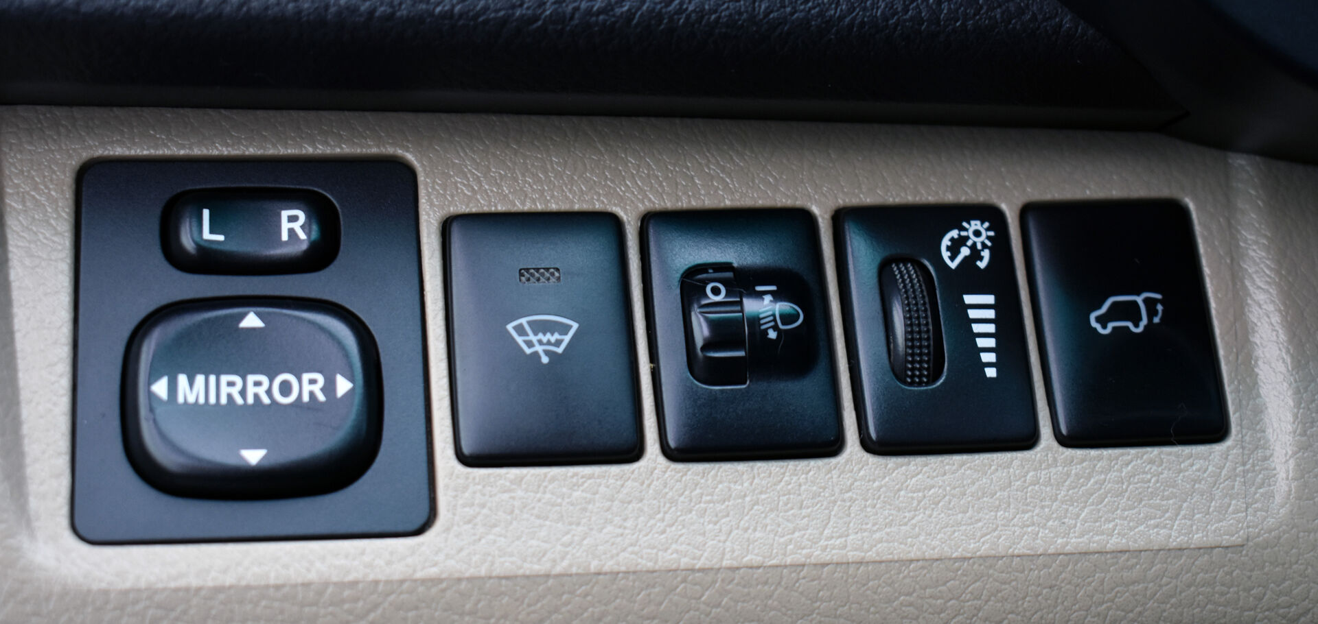 Toyota Highlander, II (U40) Рестайлинг 3.5 AT (273 л.с.) 4WD 2012