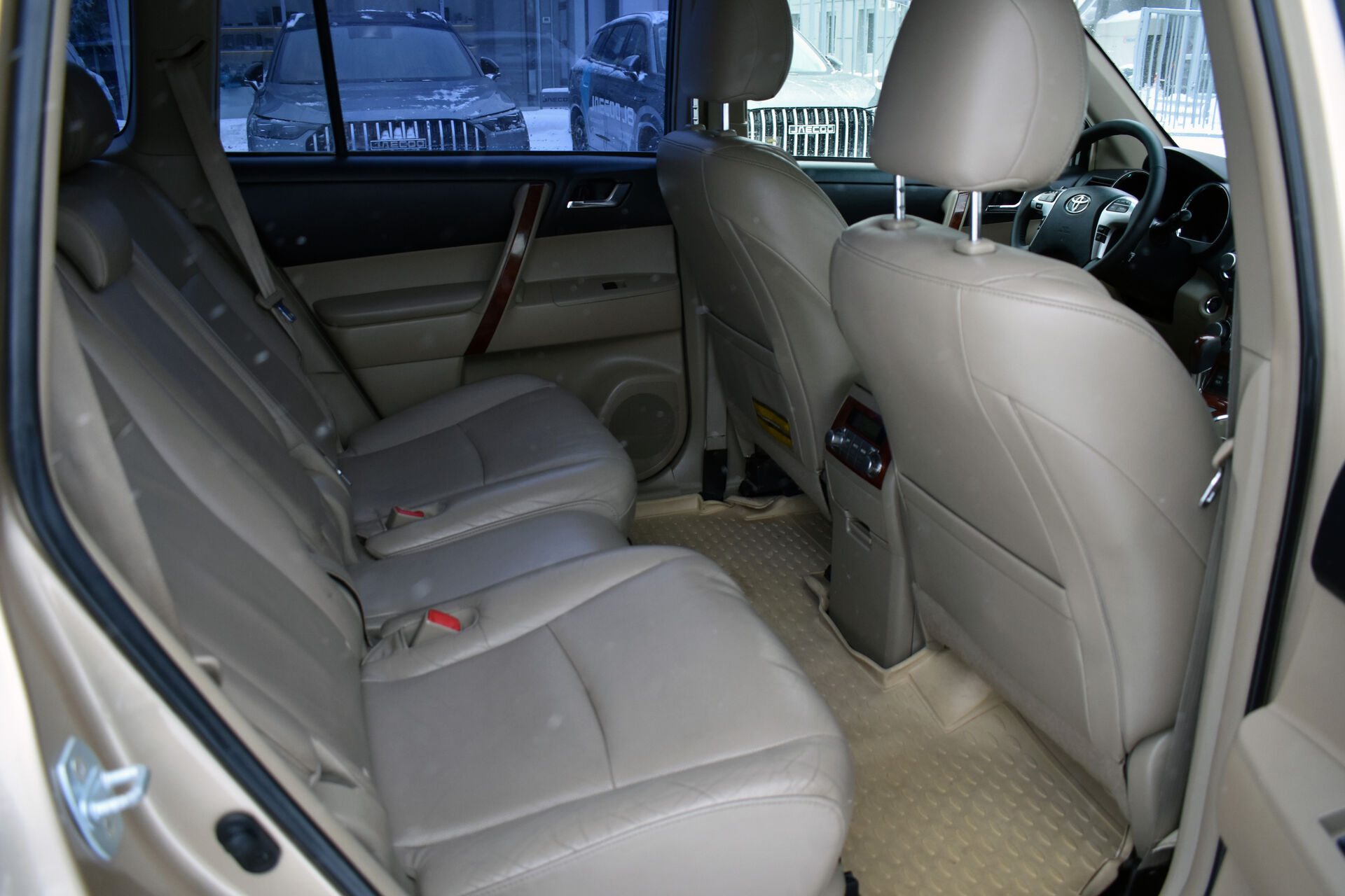 Toyota Highlander, II (U40) Рестайлинг 3.5 AT (273 л.с.) 4WD 2012