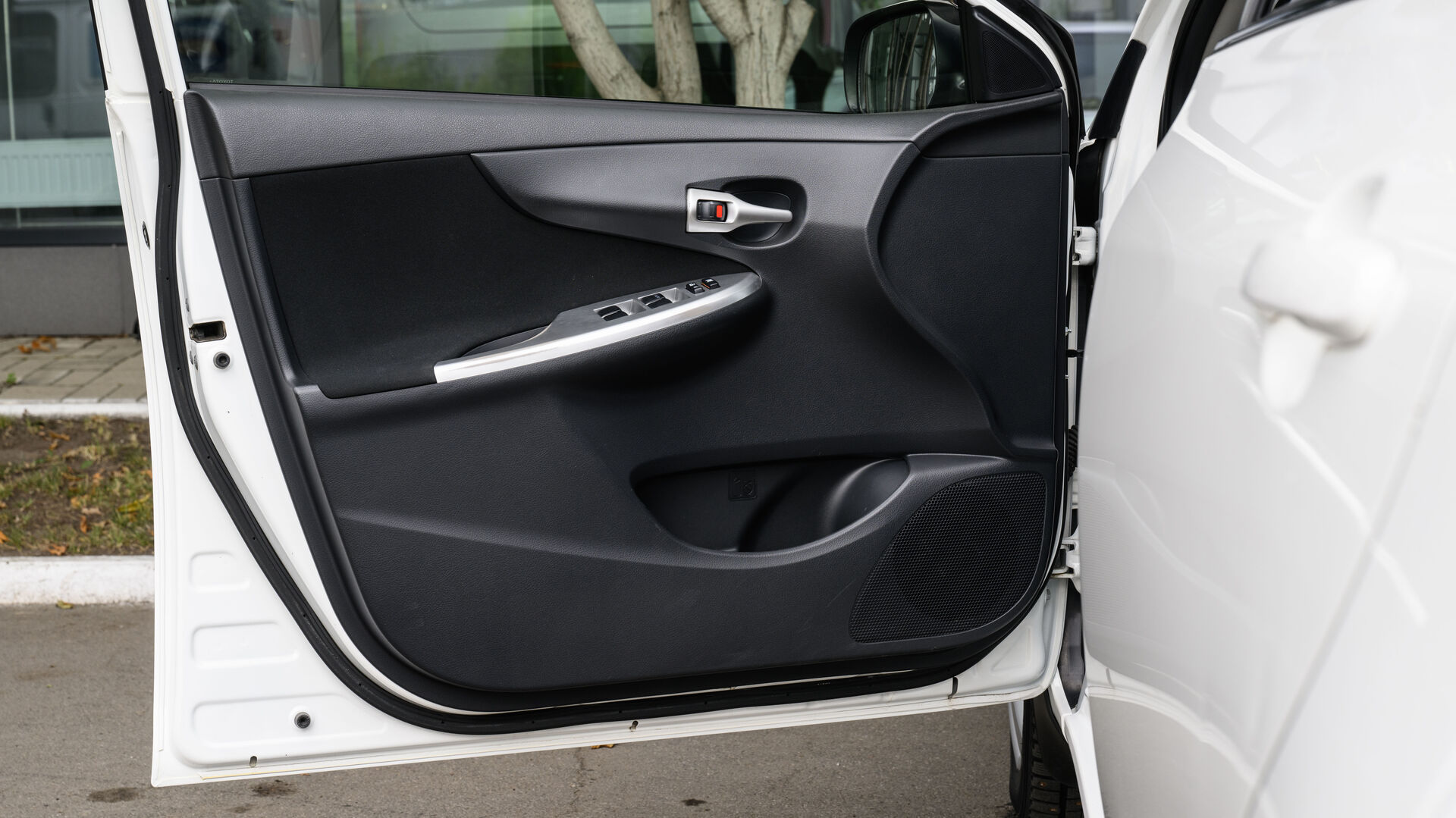 Toyota Corolla, X (E140, E150) Рестайлинг 1.6 AT (124 л.с.) 2011