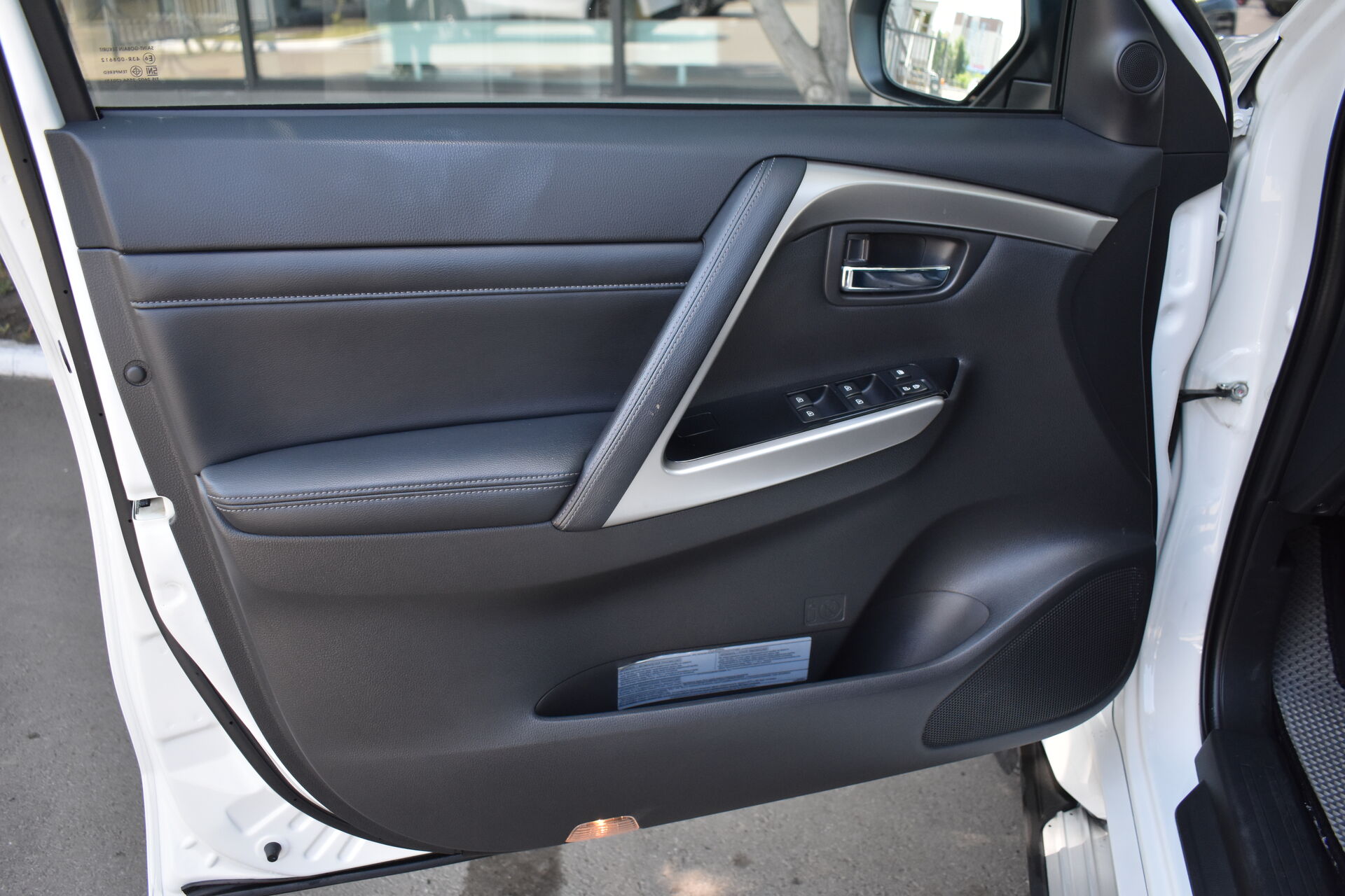 Mitsubishi Pajero Sport, III Рестайлинг 2.4d AT (181 л.с.) 4WD 2021