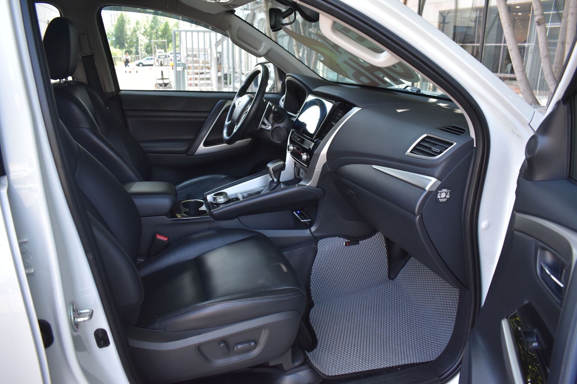 Mitsubishi Pajero Sport, III Рестайлинг 2.4d AT (181 л.с.) 4WD 2021