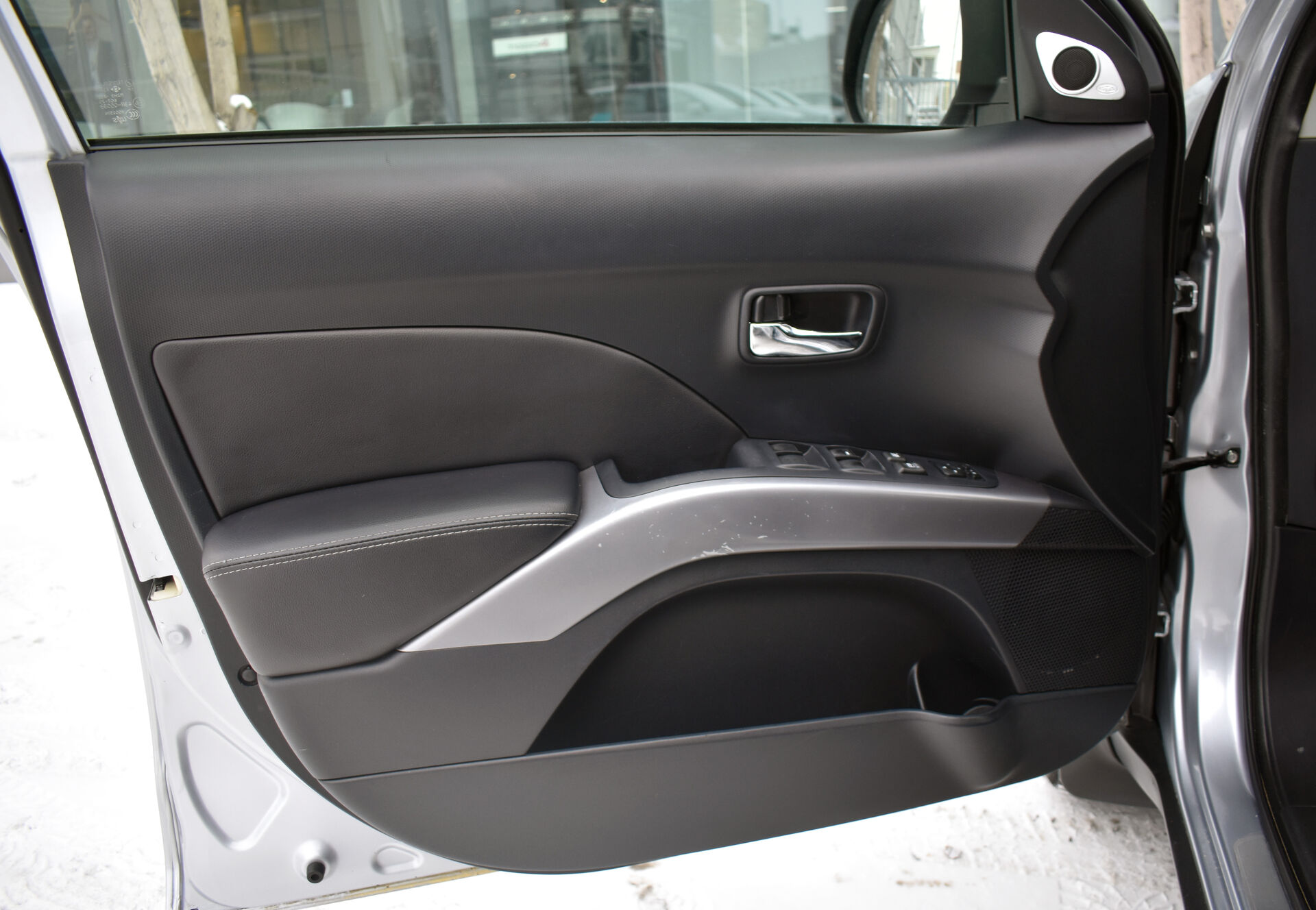 Mitsubishi Outlander, II 3.0 AT (220 л.с.) 4WD 2007