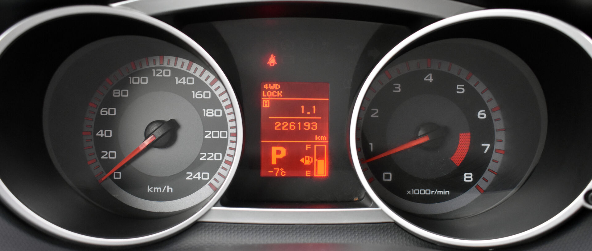 Mitsubishi Outlander, II 3.0 AT (220 л.с.) 4WD 2007