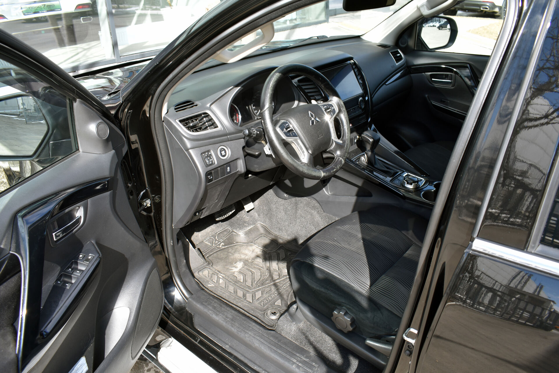 Mitsubishi Pajero Sport, III 2.4d AT (181 л.с.) 4WD 2017