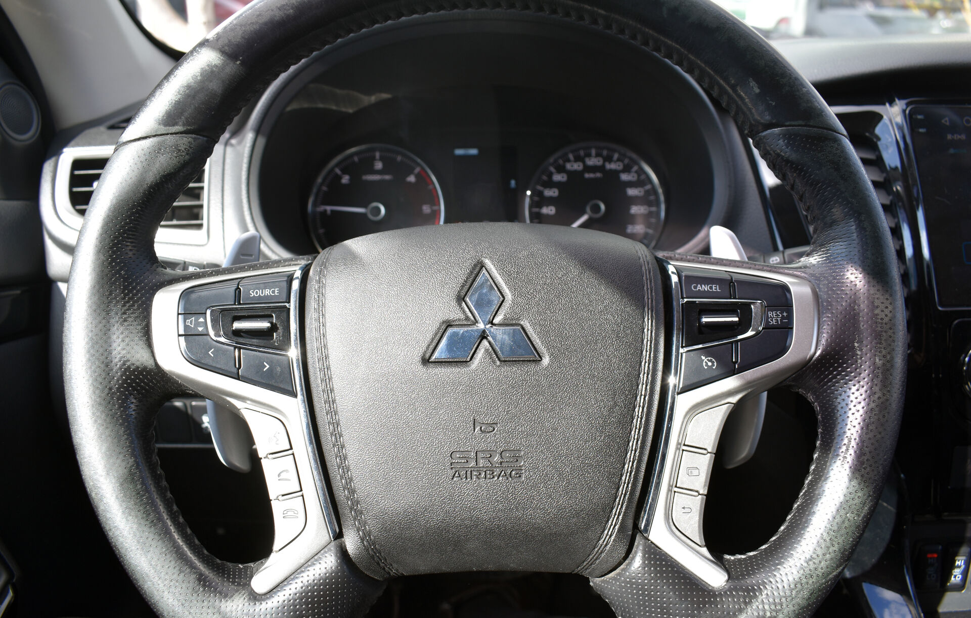 Mitsubishi Pajero Sport, III 2.4d AT (181 л.с.) 4WD 2017