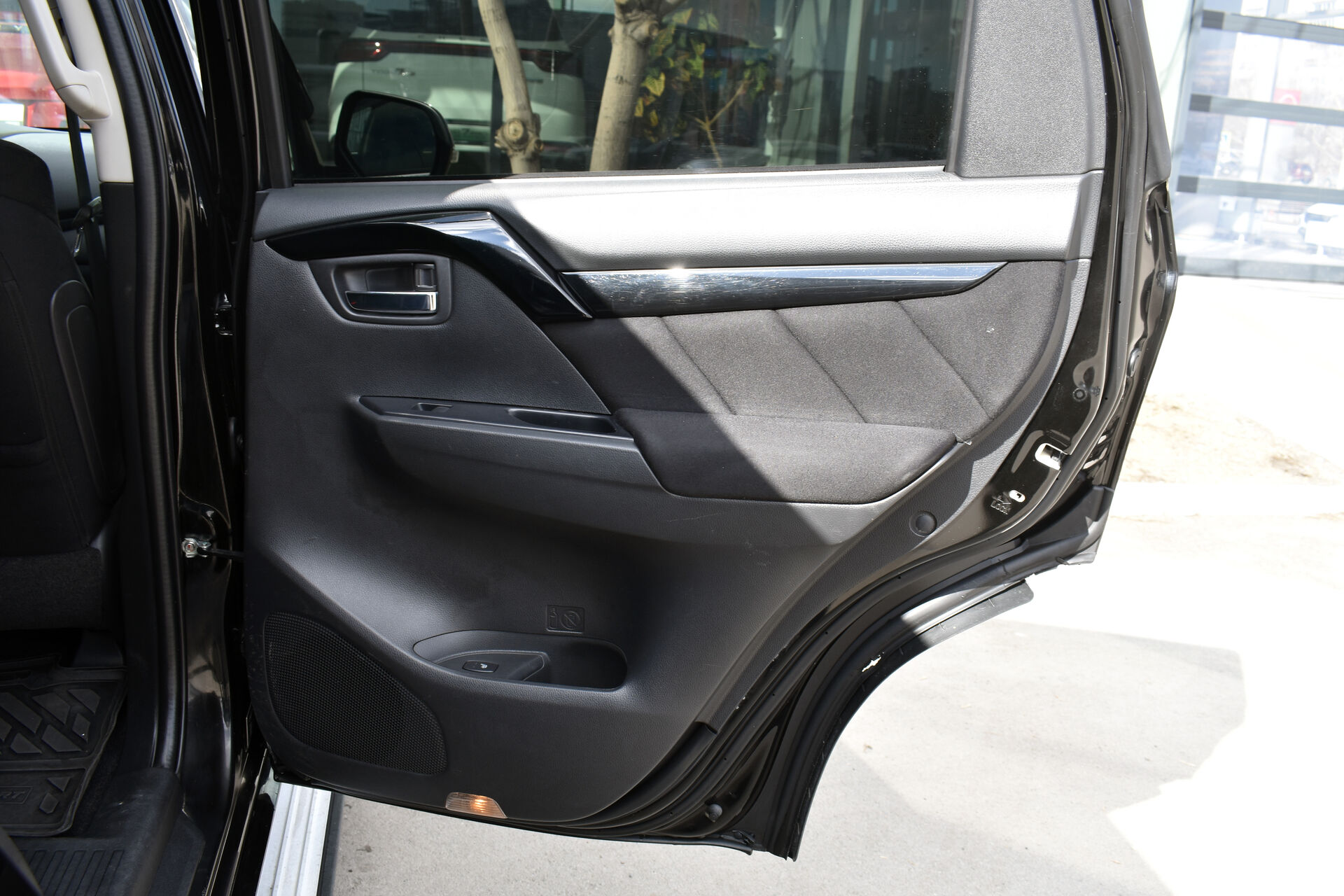 Mitsubishi Pajero Sport, III 2.4d AT (181 л.с.) 4WD 2017