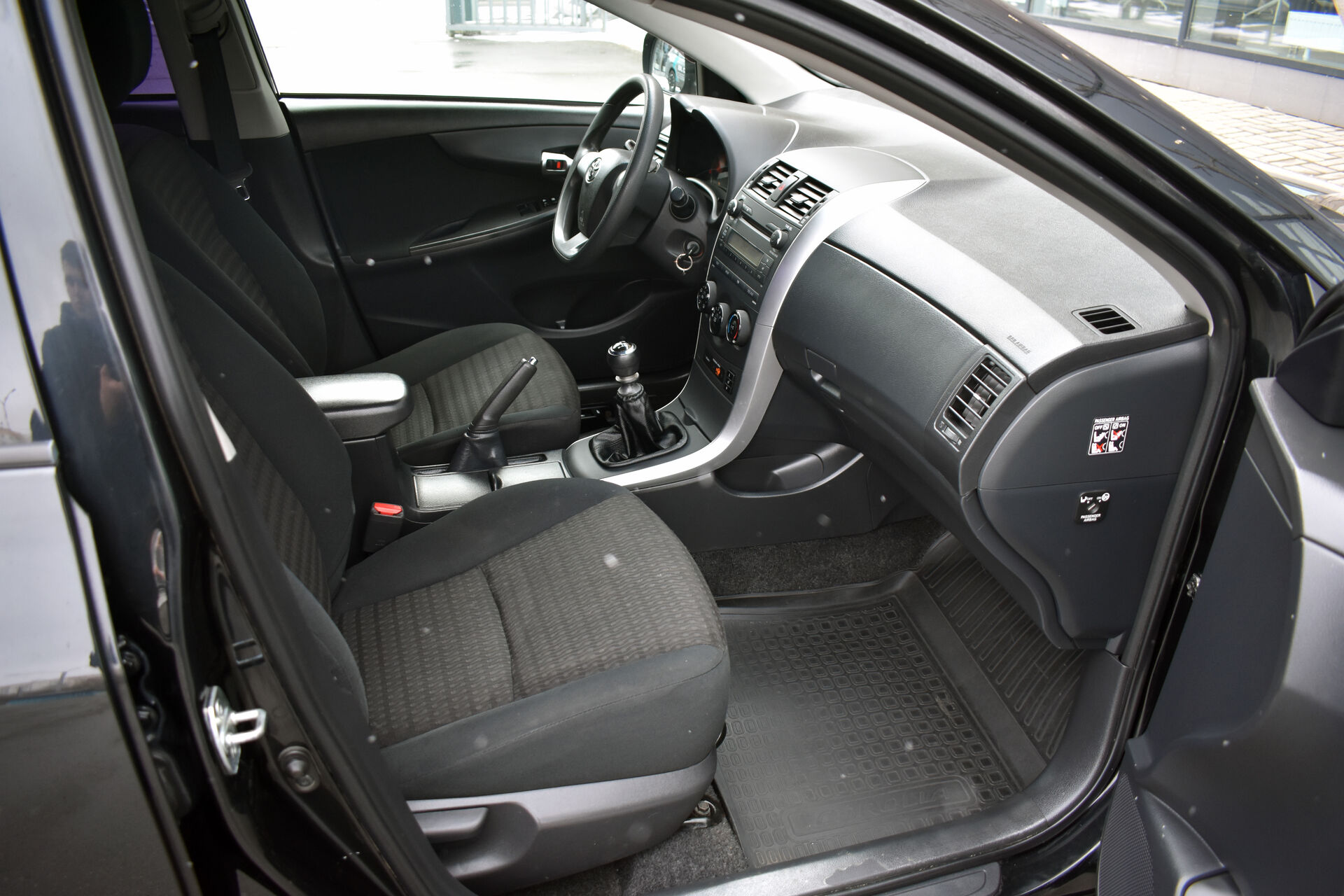 Toyota Corolla, X (E140, E150) Рестайлинг 1.6 MT (124 л.с.) 2010