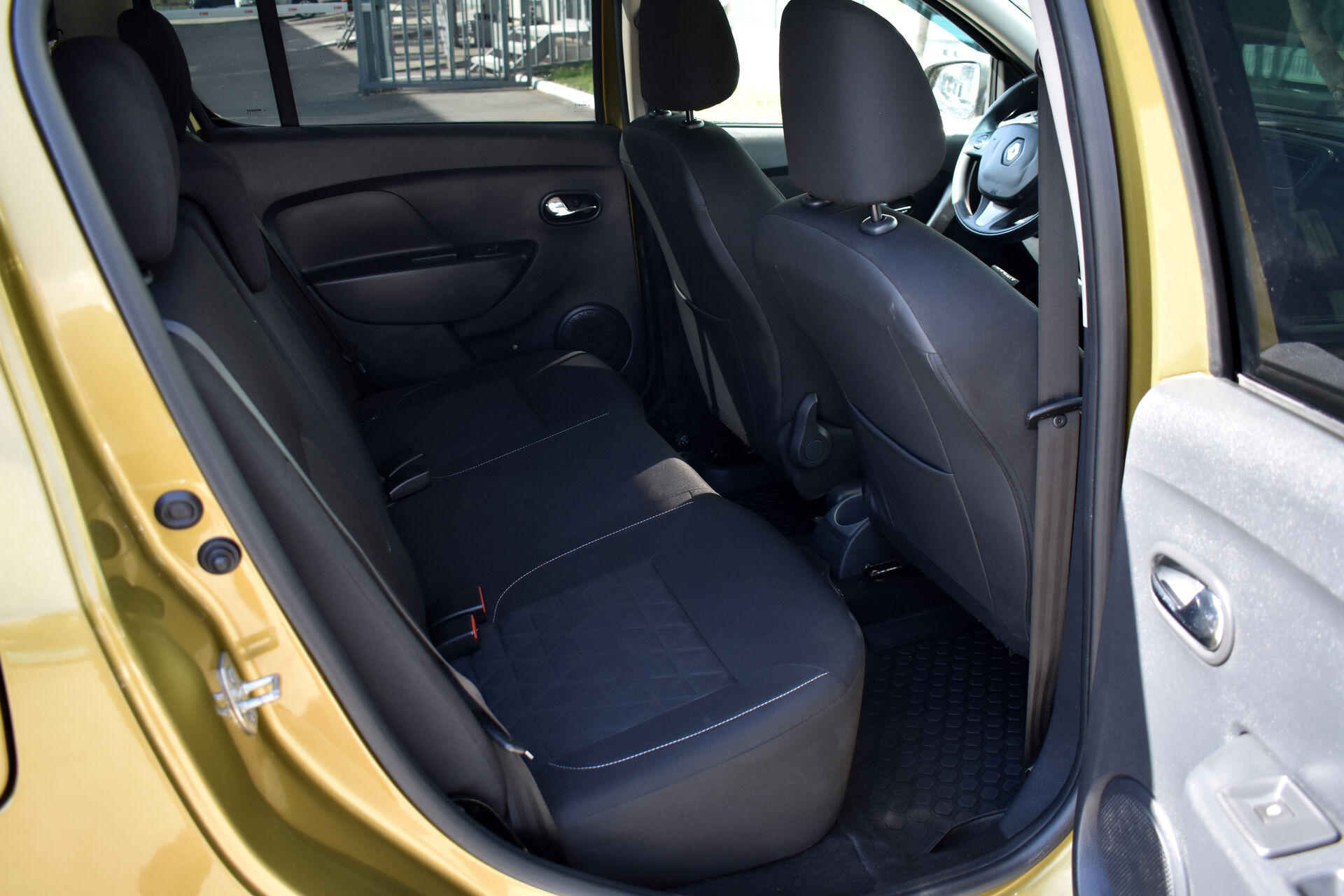 Renault Sandero, II Stepway 1.6 AT (102 л.с.) 2017