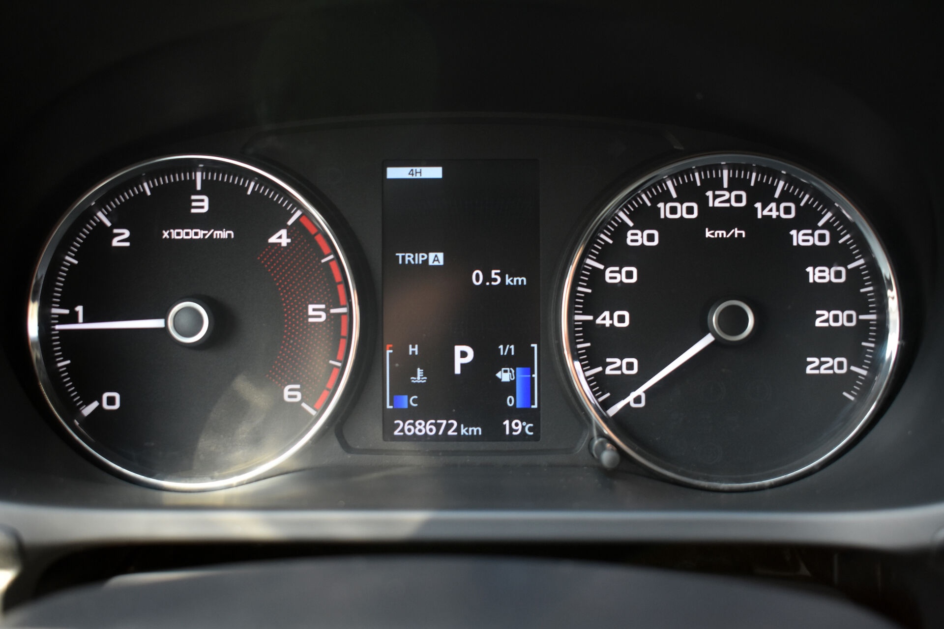 Mitsubishi Pajero Sport, III 2.4d AT (181 л.с.) 4WD 2017