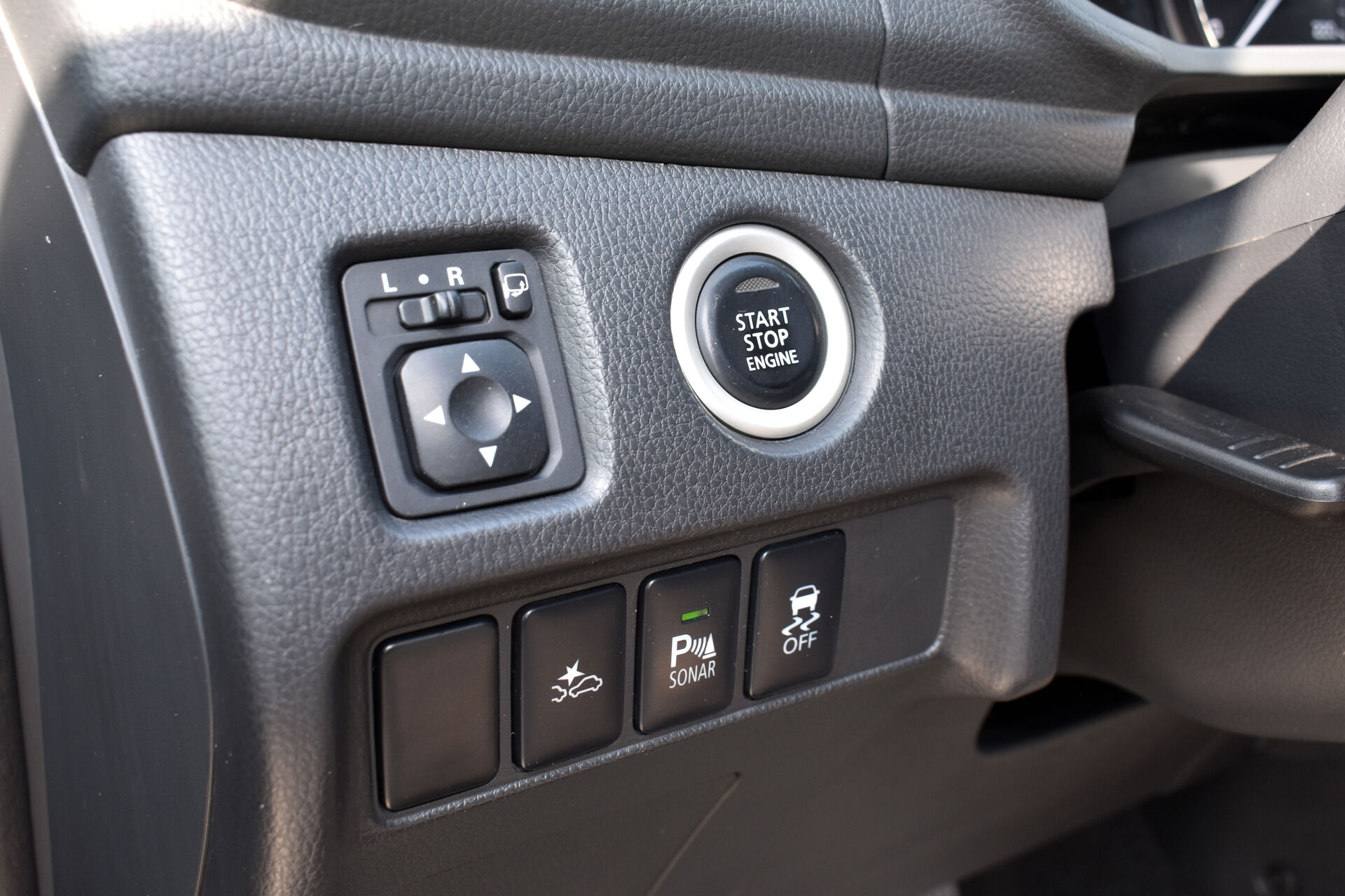 Mitsubishi Pajero Sport, III 2.4d AT (181 л.с.) 4WD 2017