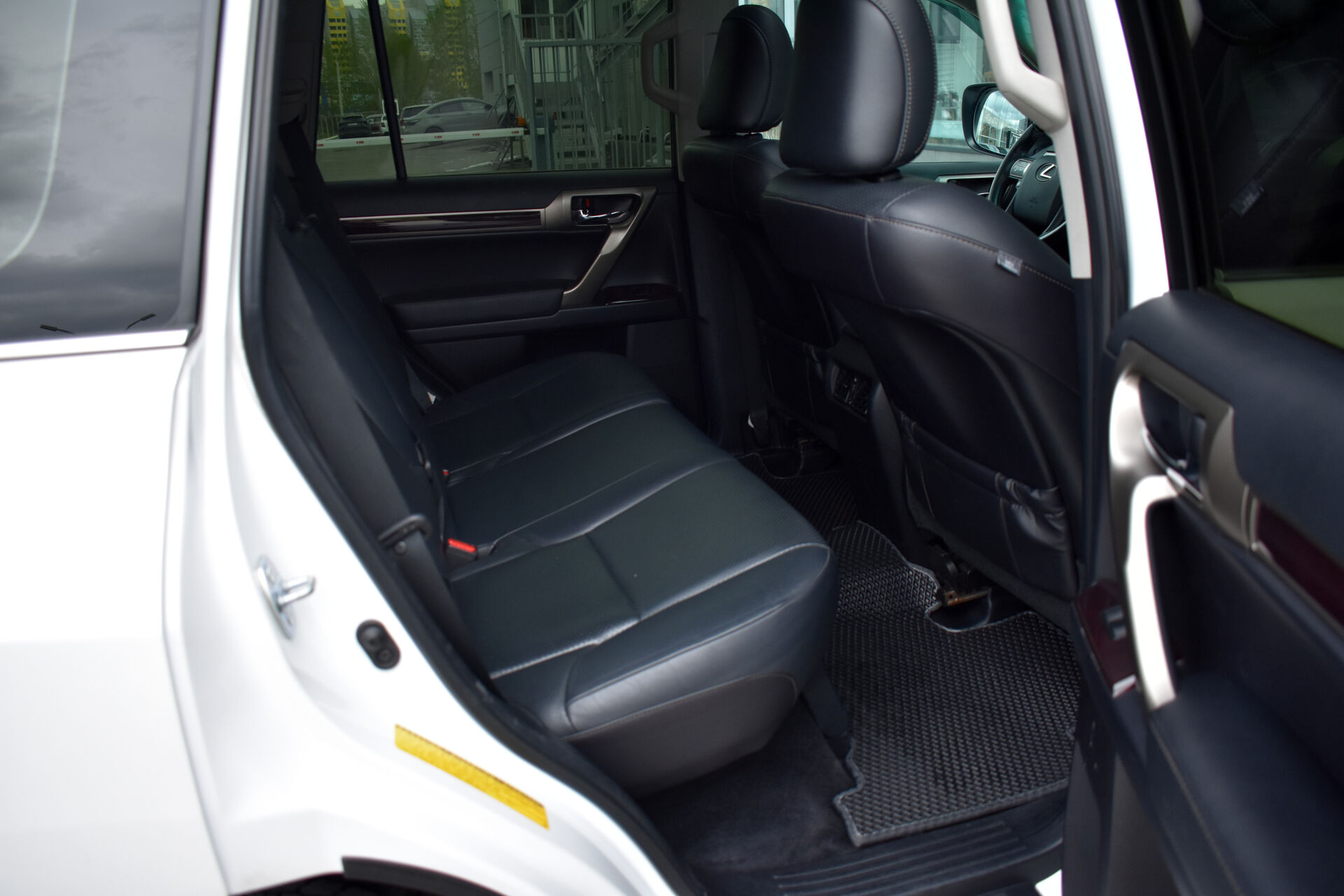 Lexus GX, II Рестайлинг 460 4.6 AT (296 л.с.) 4WD 2014