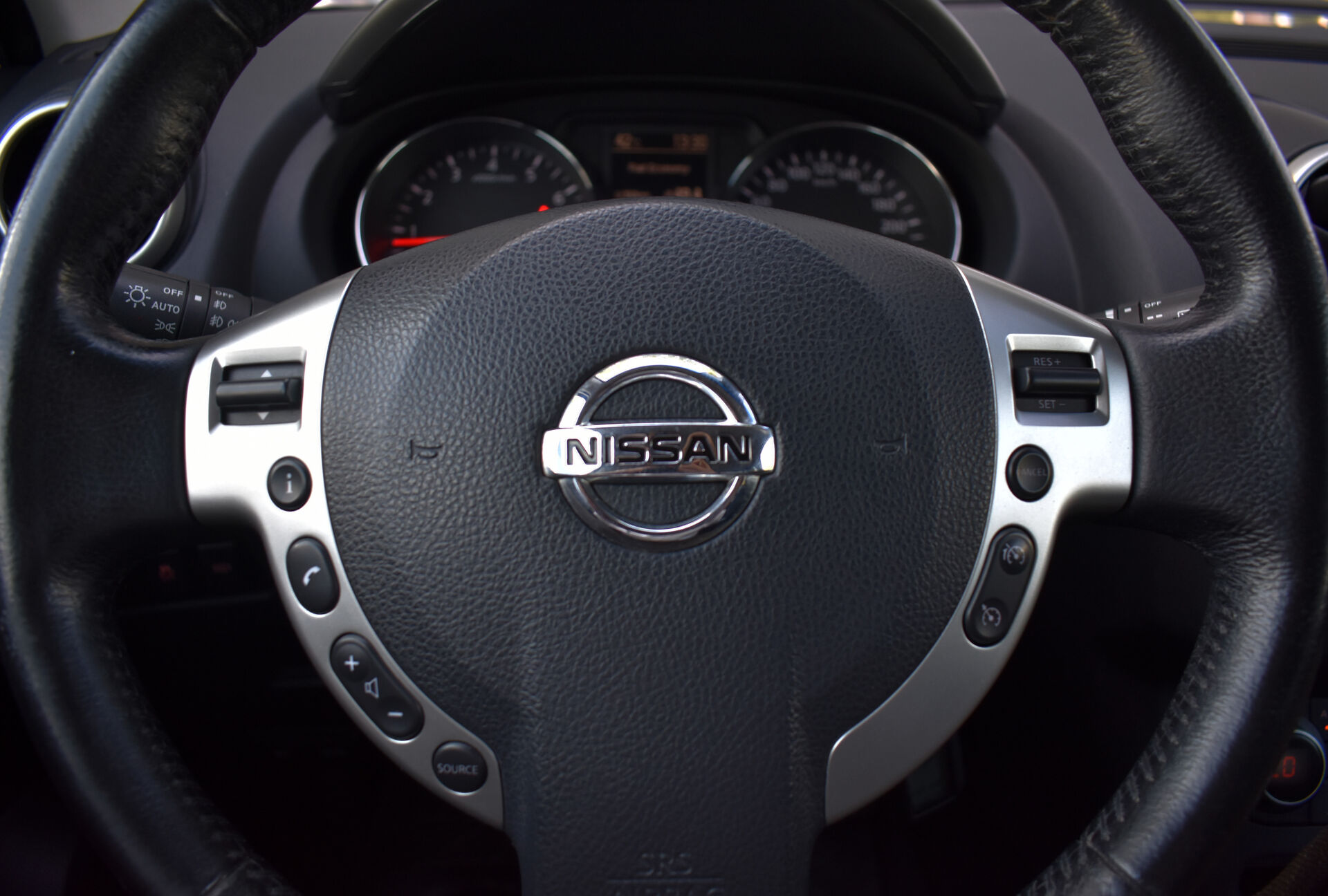 Nissan Qashqai, I Рестайлинг 1.6 CVT (117 л.с.) 2012