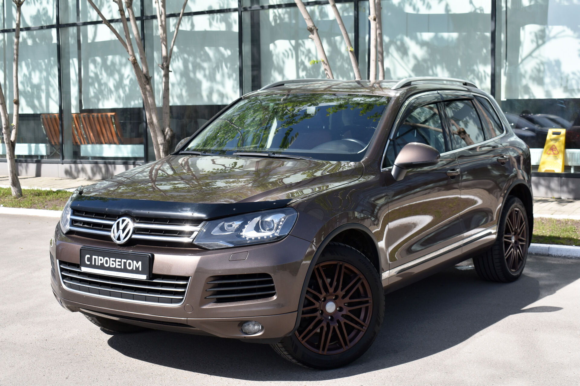 Volkswagen Touareg, II 3.6 AT (249 л.с.) 4WD 2012