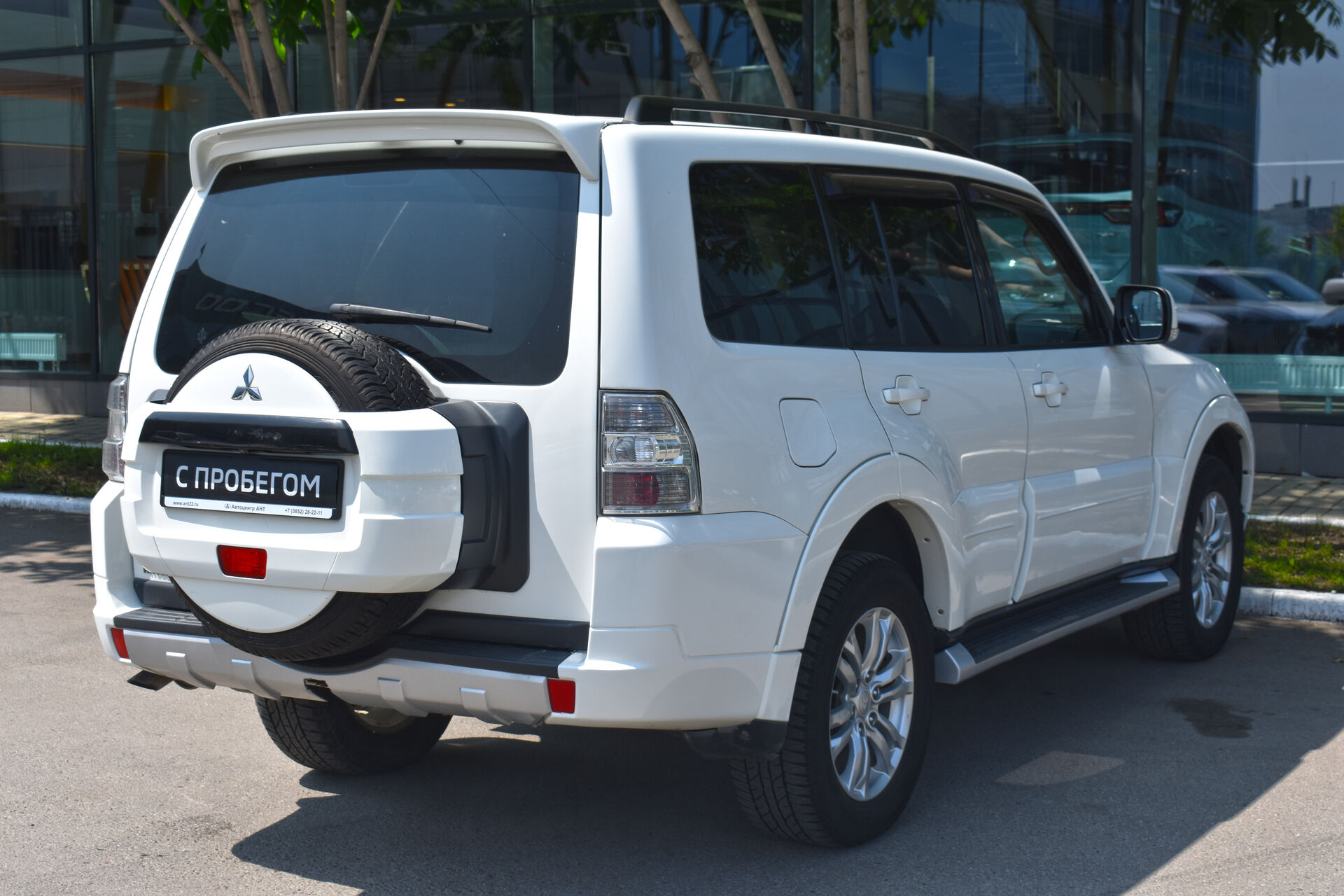 Mitsubishi Pajero, IV Рестайлинг 1 3.0 AT (178 л.с.) 4WD 2013
