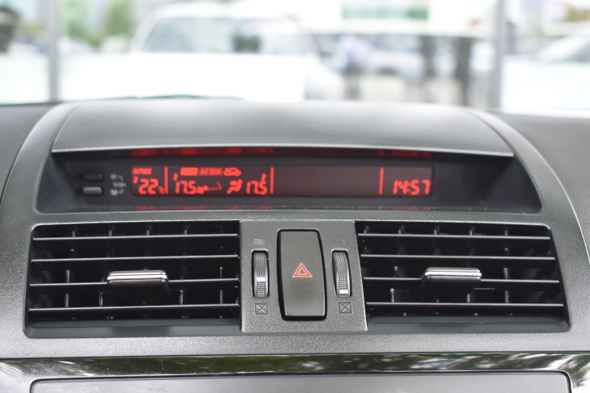 Mazda 6, II (GH) Рестайлинг 2.0 AT (147 л.с.) 2010