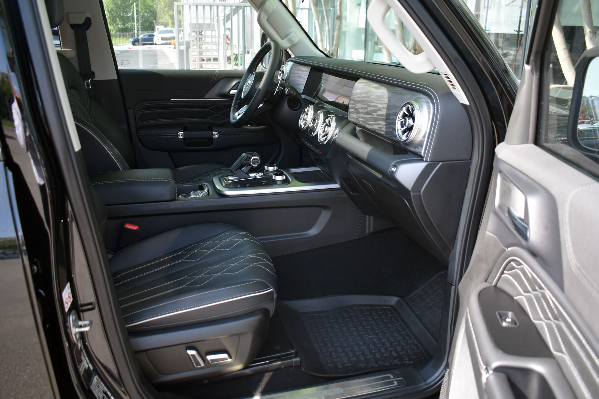 Tank 300, I 2.0 AT (220 л.с.) 4WD 2023