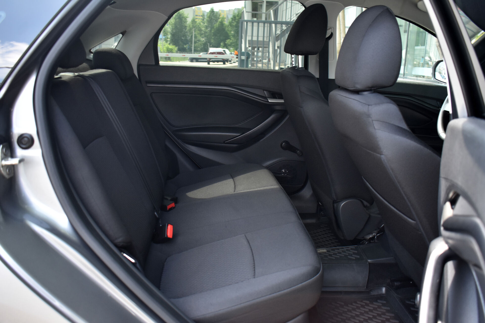 Lada (ВАЗ) Vesta, I 1.6 MT (106 л.с.) 2017