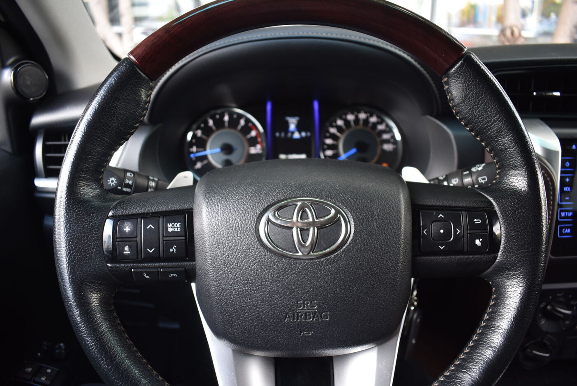 Toyota Fortuner, II 2.7 AT (166 л.с.) 4WD 2019