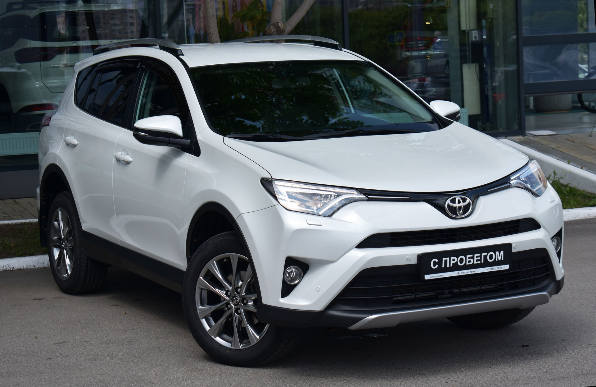 Toyota RAV4, IV (XA40) Рестайлинг 2.0 CVT (146 л.с.) 4WD 2019