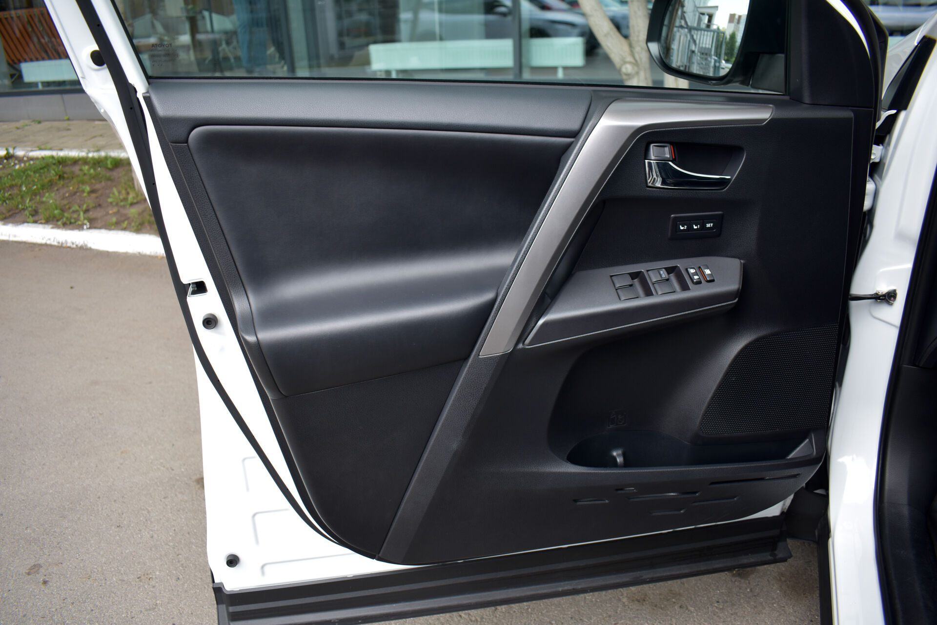 Toyota RAV4, IV (XA40) Рестайлинг 2.0 CVT (146 л.с.) 4WD 2019