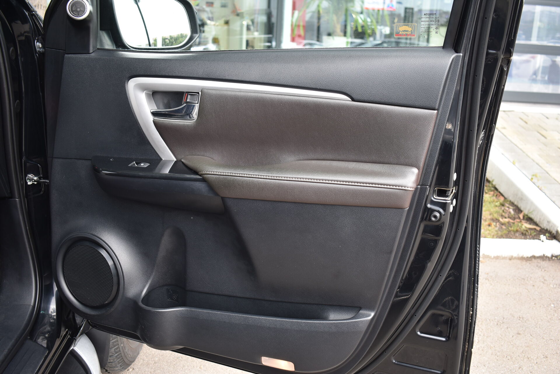 Toyota Fortuner, II 2.8d AT (177 л.с.) 4WD 2019