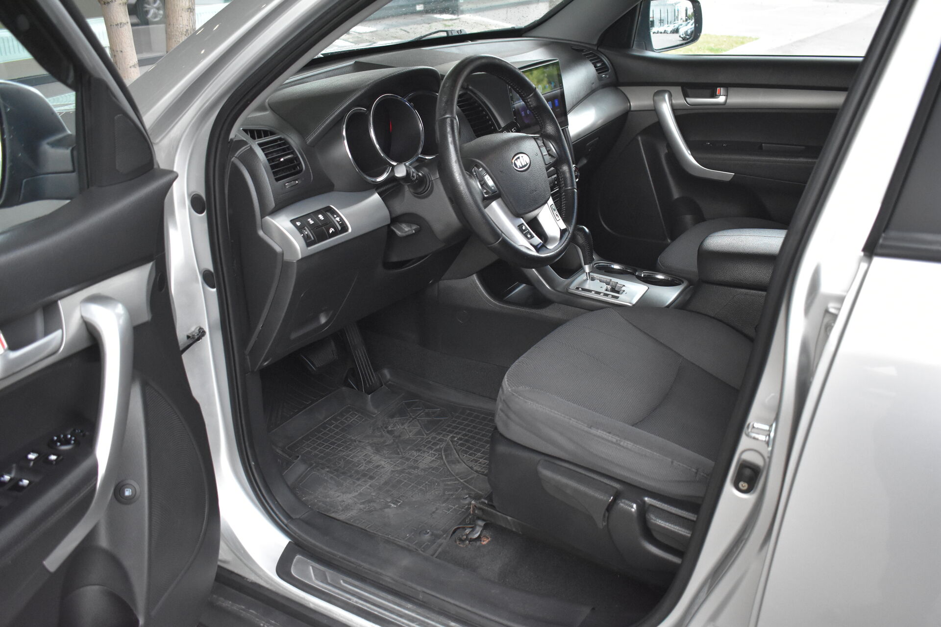 Kia Sorento, II 2.4 AT (175 л.с.) 4WD 2012