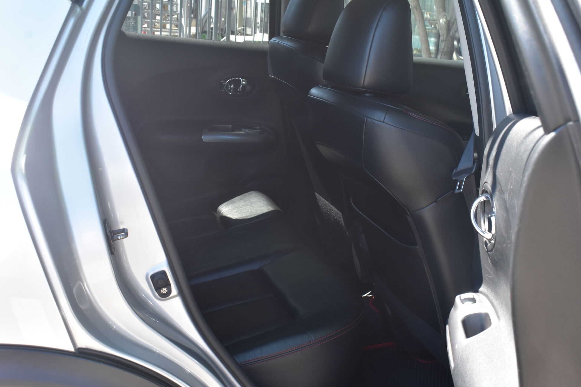 Nissan Juke, I 1.6 CVT (190 л.с.) 4WD 2011