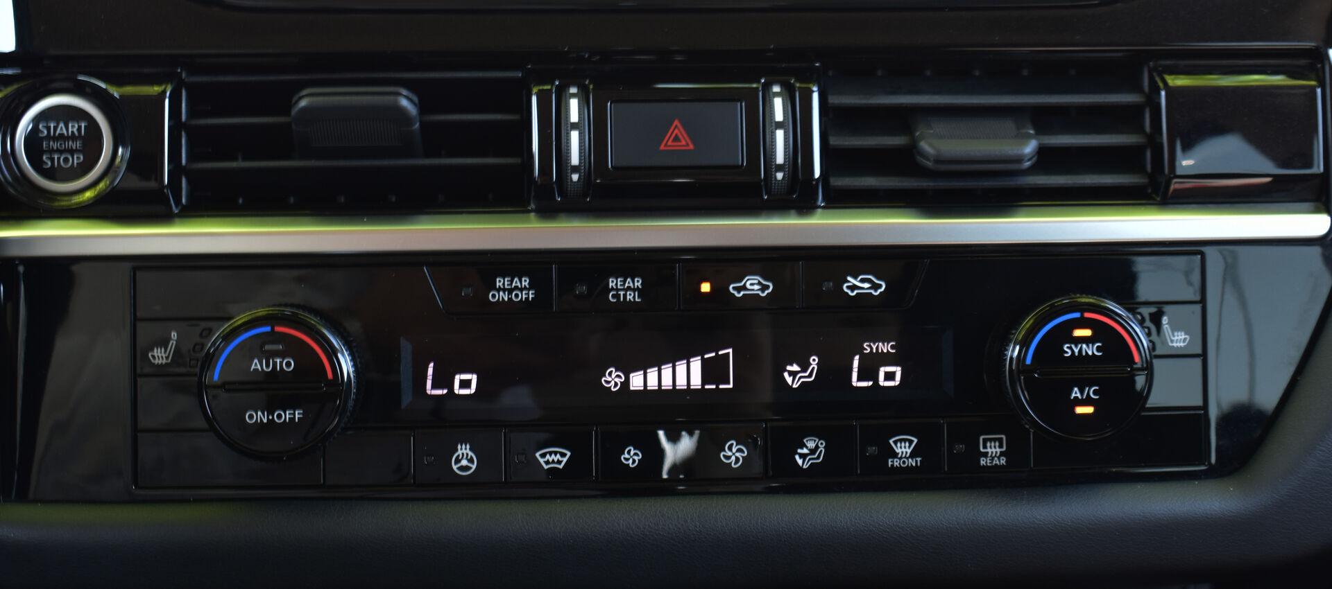 Nissan Pathfinder, V 3.5 AT (275 л.с.) 4WD 2021