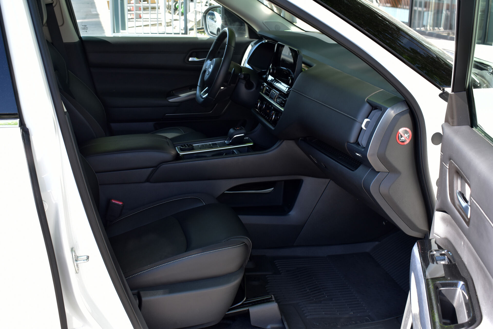 Nissan Pathfinder, V 3.5 AT (275 л.с.) 4WD 2021