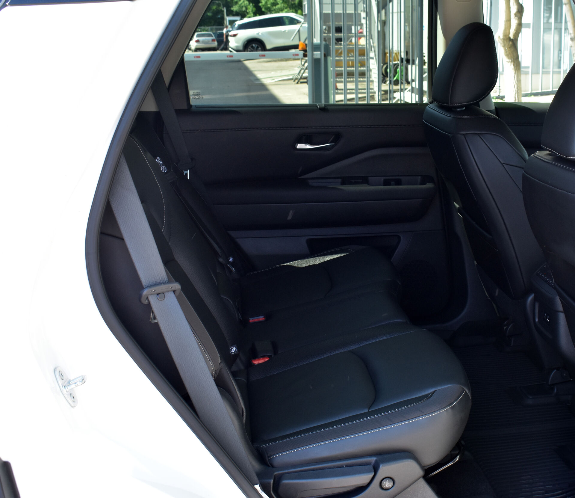 Nissan Pathfinder, V 3.5 AT (275 л.с.) 4WD 2021
