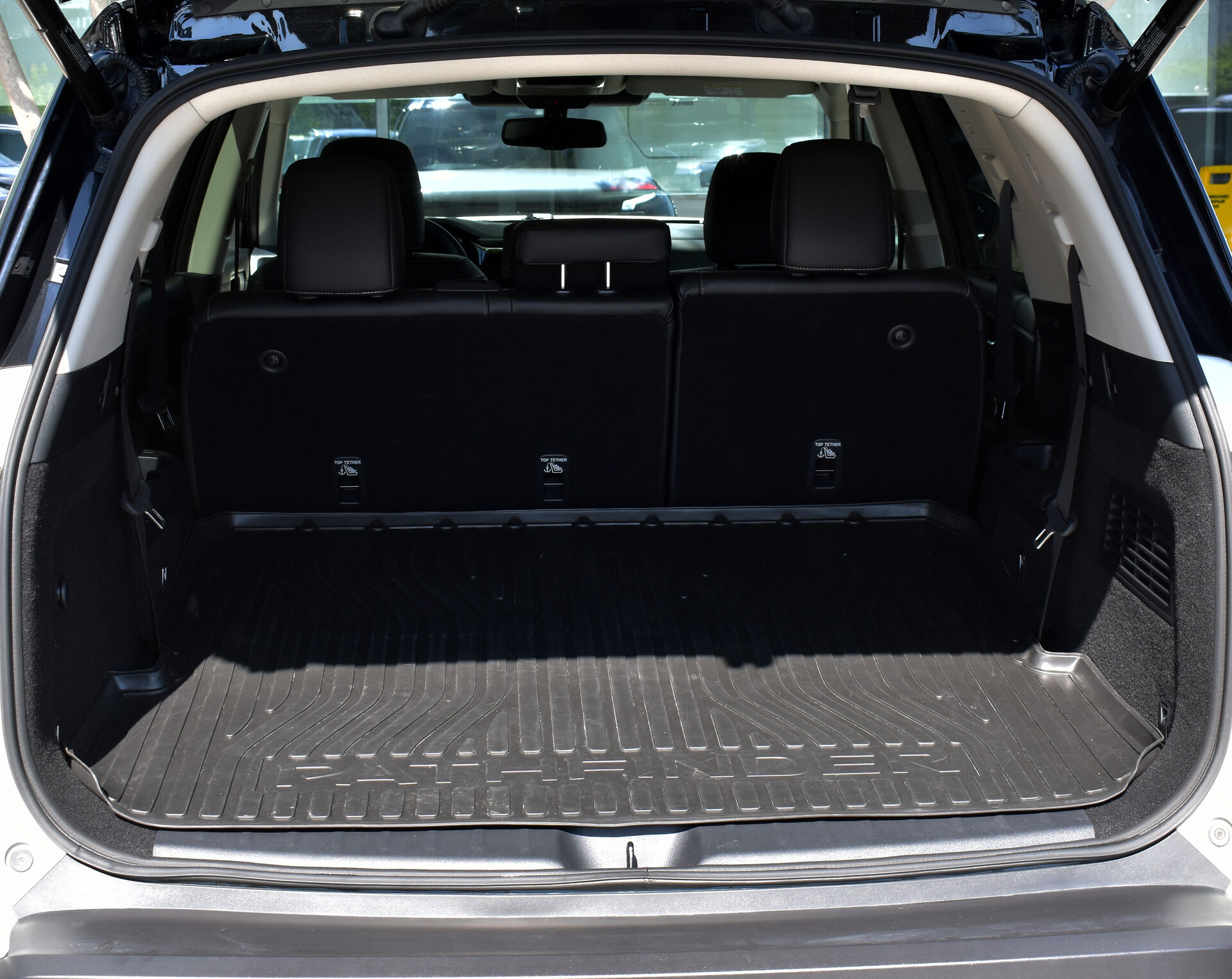Nissan Pathfinder, V 3.5 AT (275 л.с.) 4WD 2021