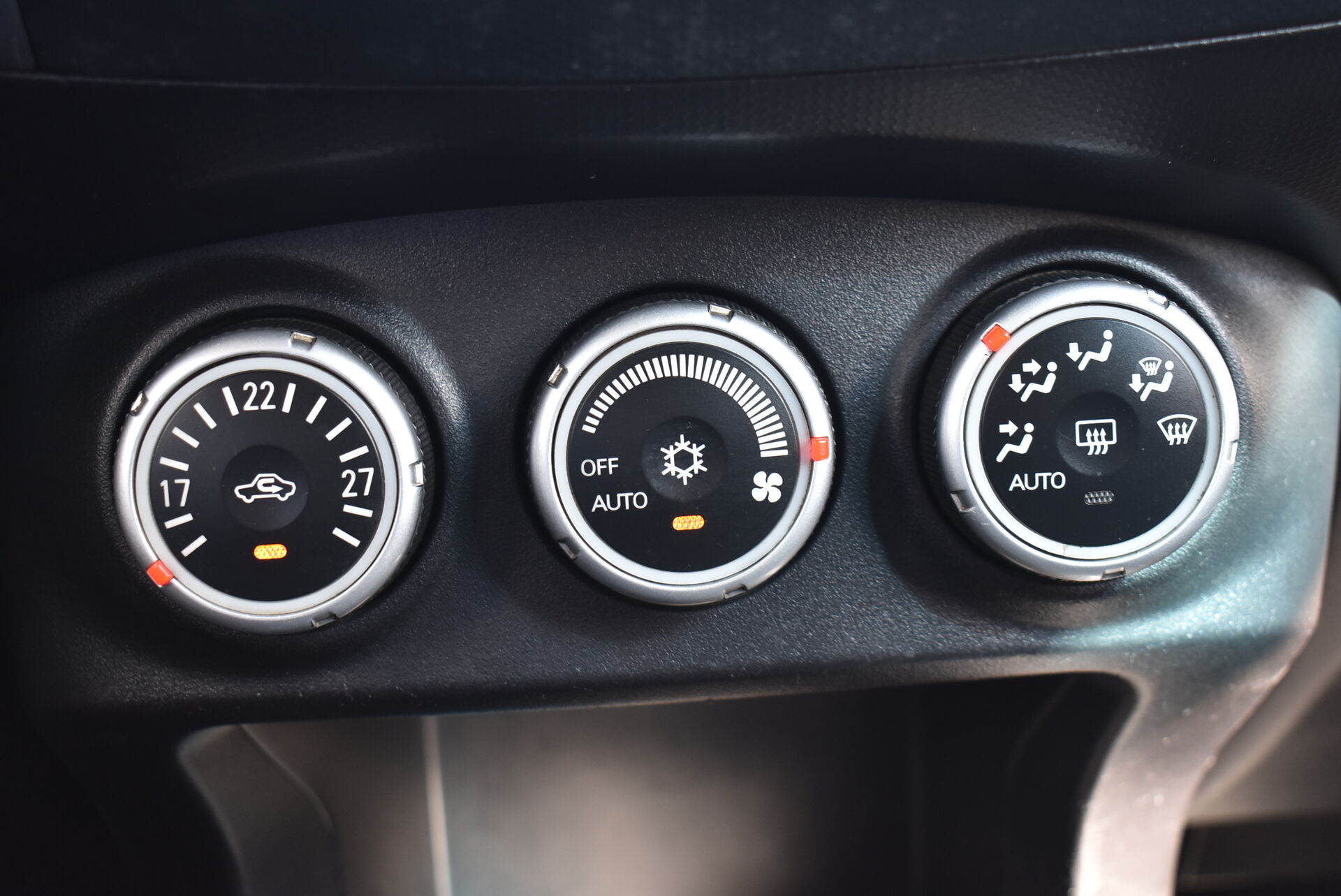 Mitsubishi Outlander, II 2.4 CVT (170 л.с.) 4WD 2007