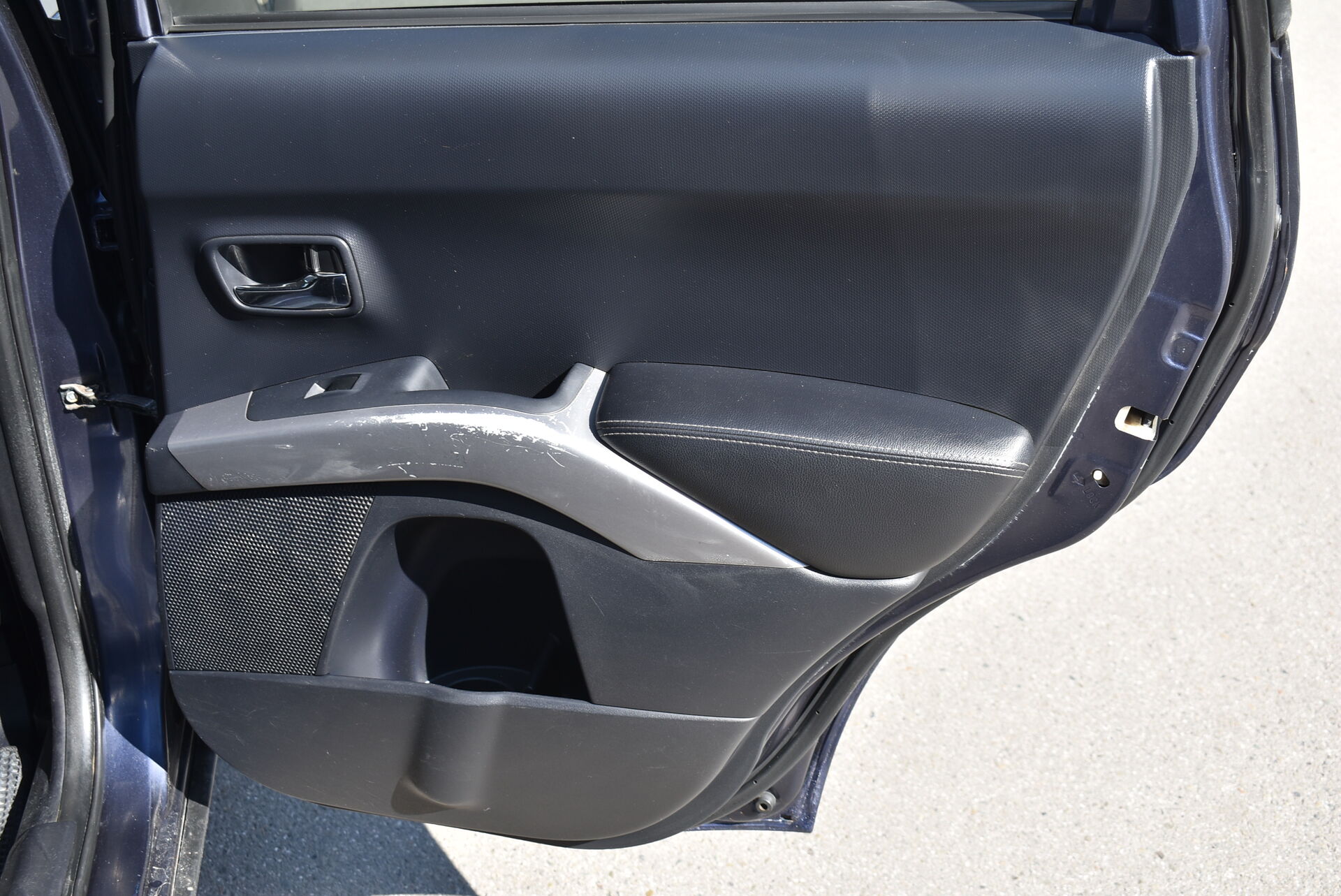 Mitsubishi Outlander, II 2.4 CVT (170 л.с.) 4WD 2007