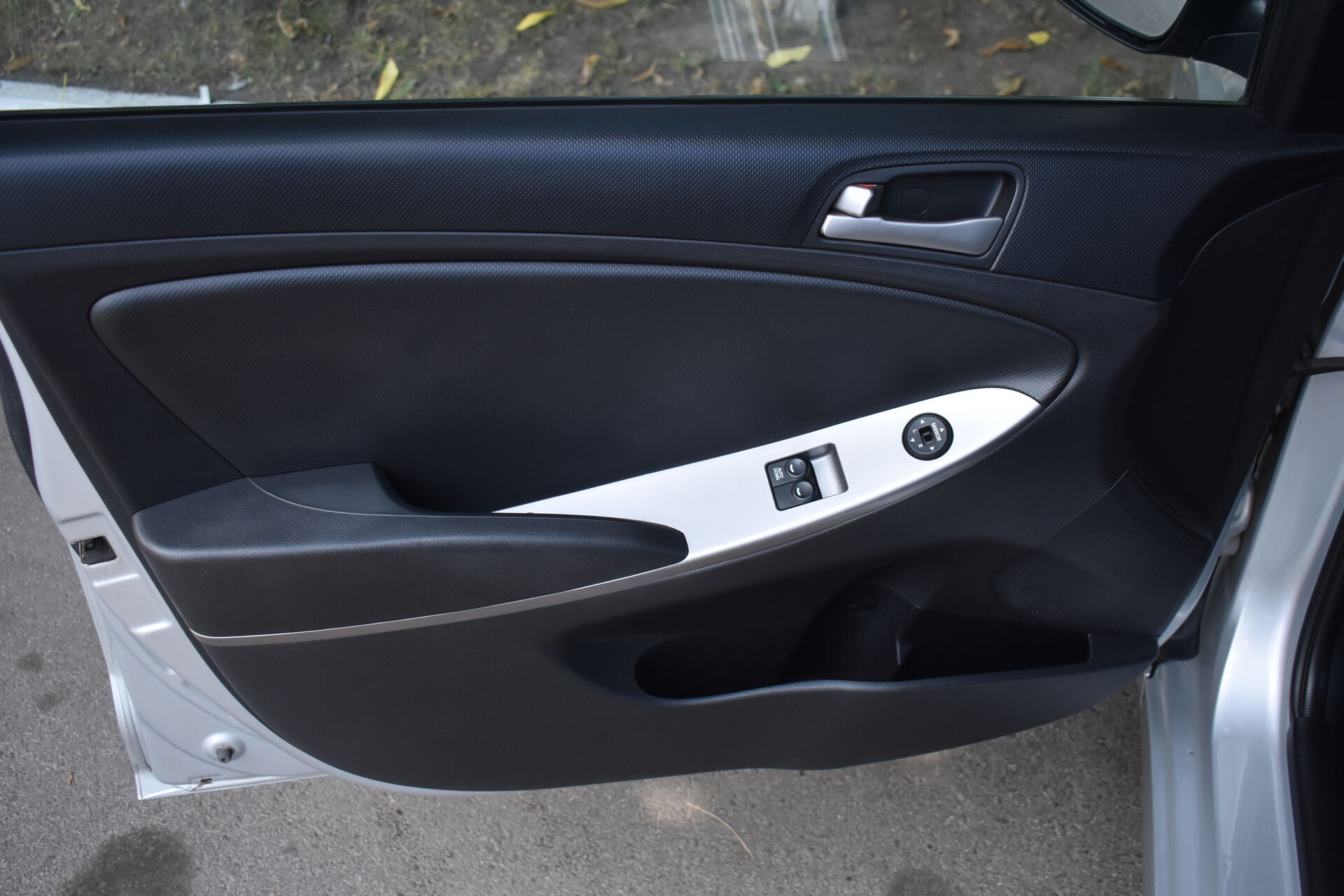 Hyundai Solaris, I Рестайлинг 1.6 AT (123 л.с.) 2014