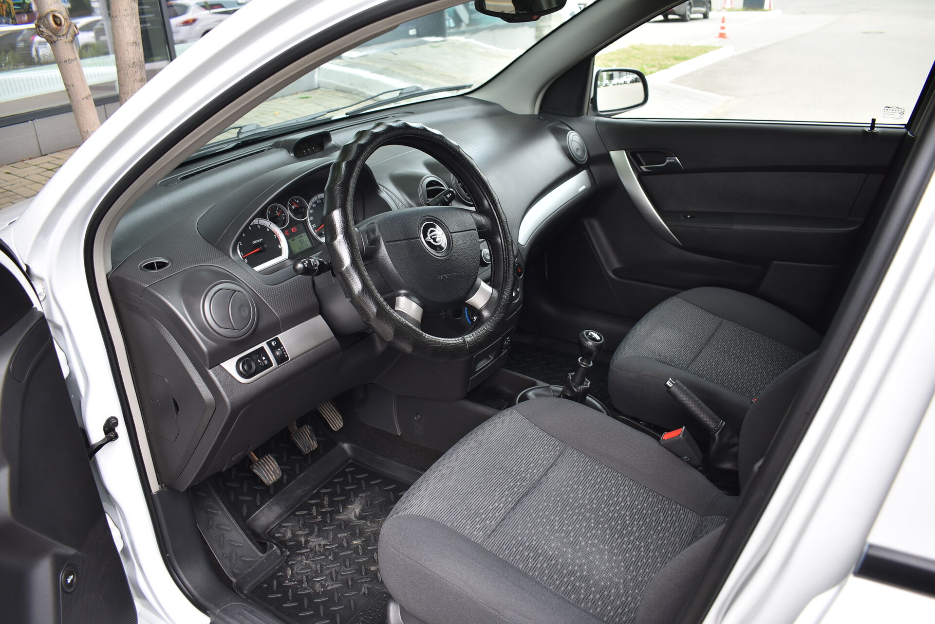 Ravon Nexia R3, I 1.5 MT (107 л.с.) 2018