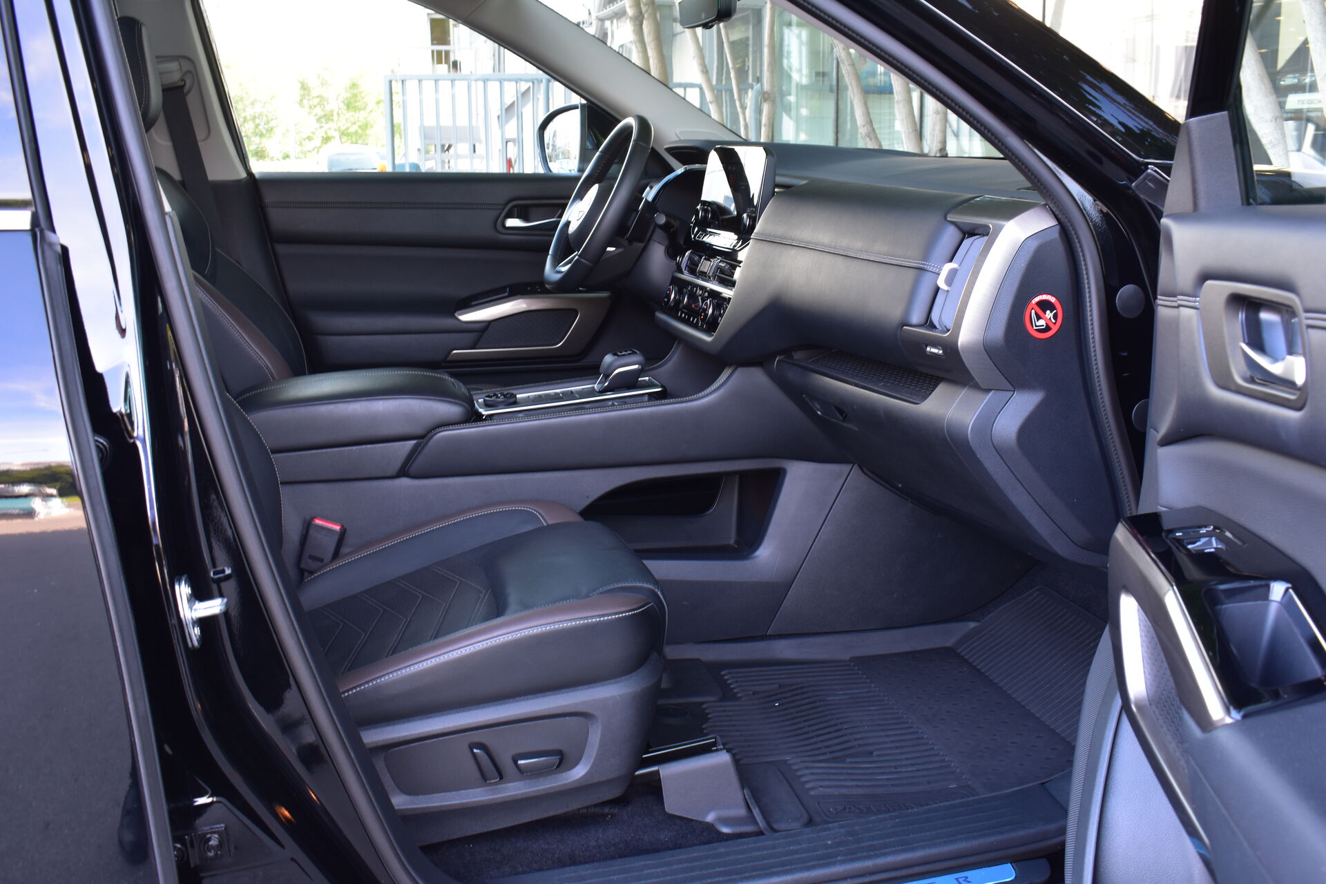Nissan Pathfinder, V 3.5 AT (275 л.с.) 4WD 2021