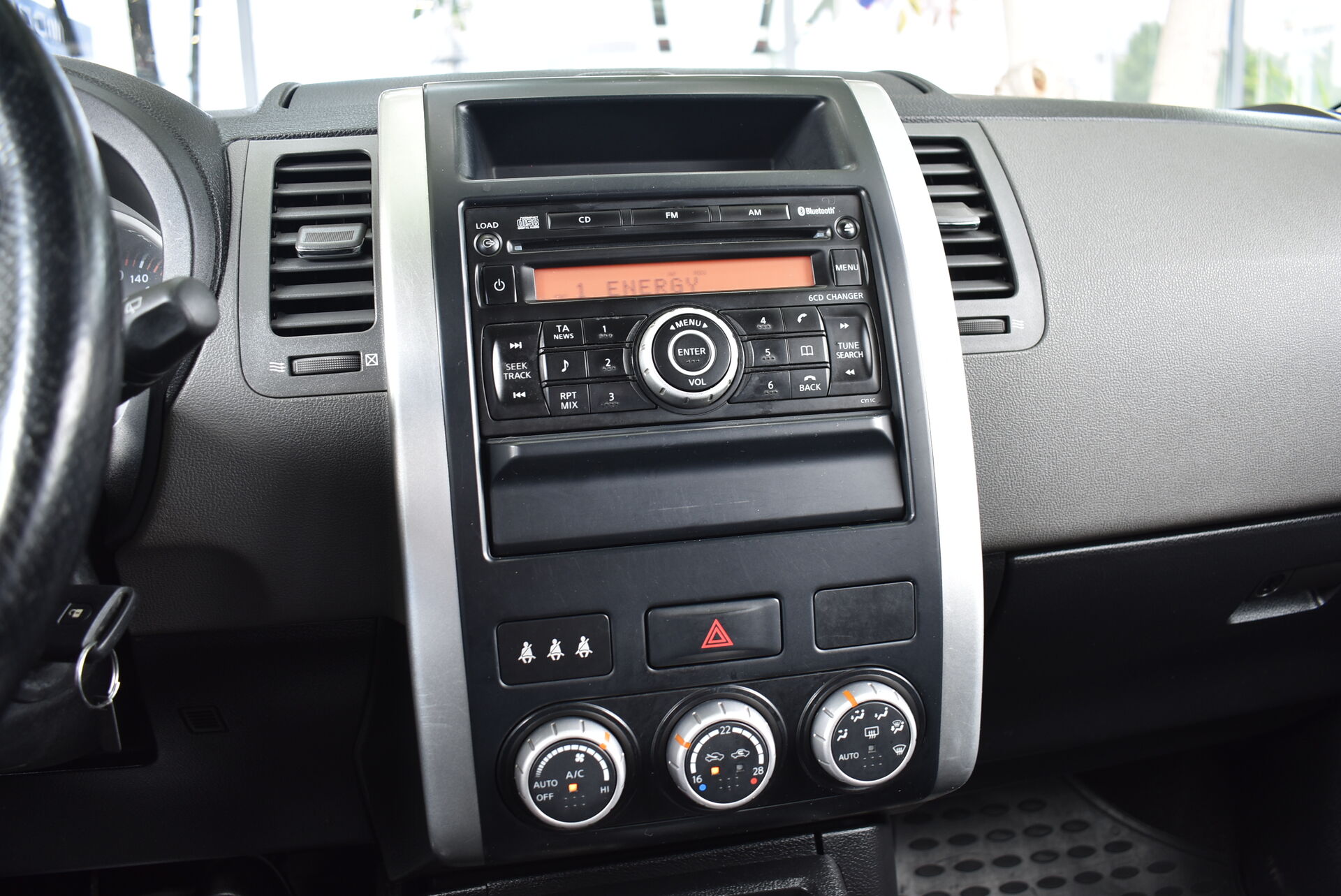 Nissan X-Trail, II 2.0 MT (141 л.с.) 4WD 2008