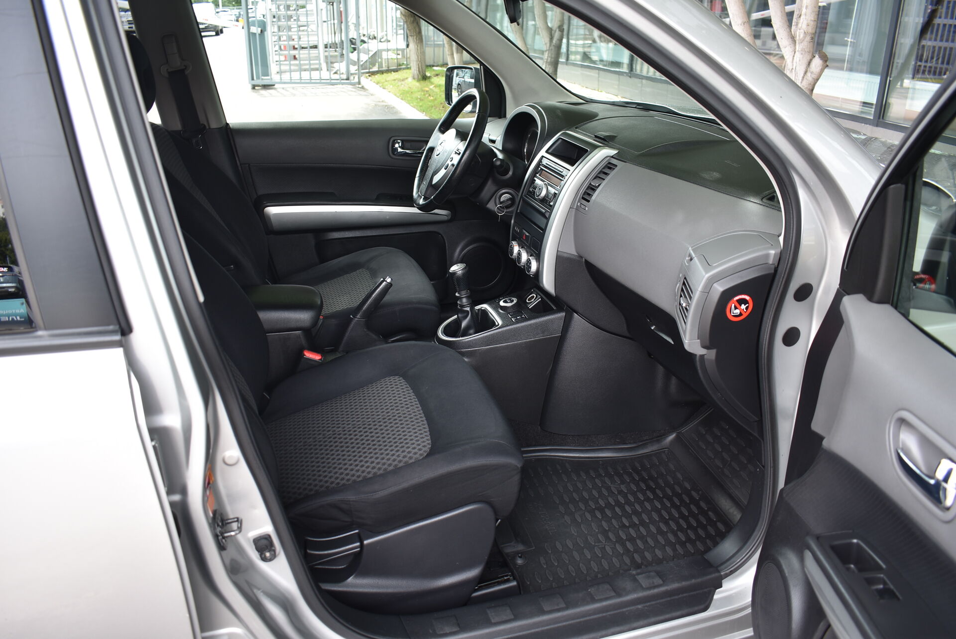 Nissan X-Trail, II 2.0 MT (141 л.с.) 4WD 2008