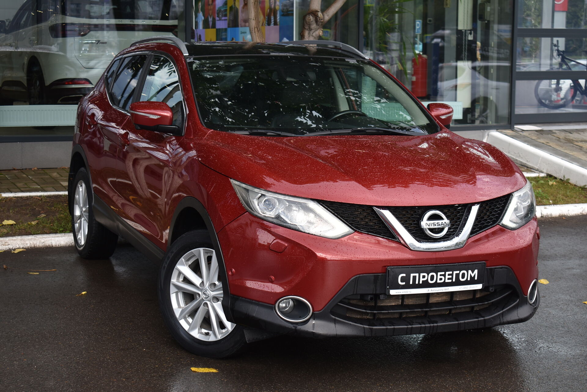 Nissan Qashqai, II 2.0 CVT (144 л.с.) 4WD 2014